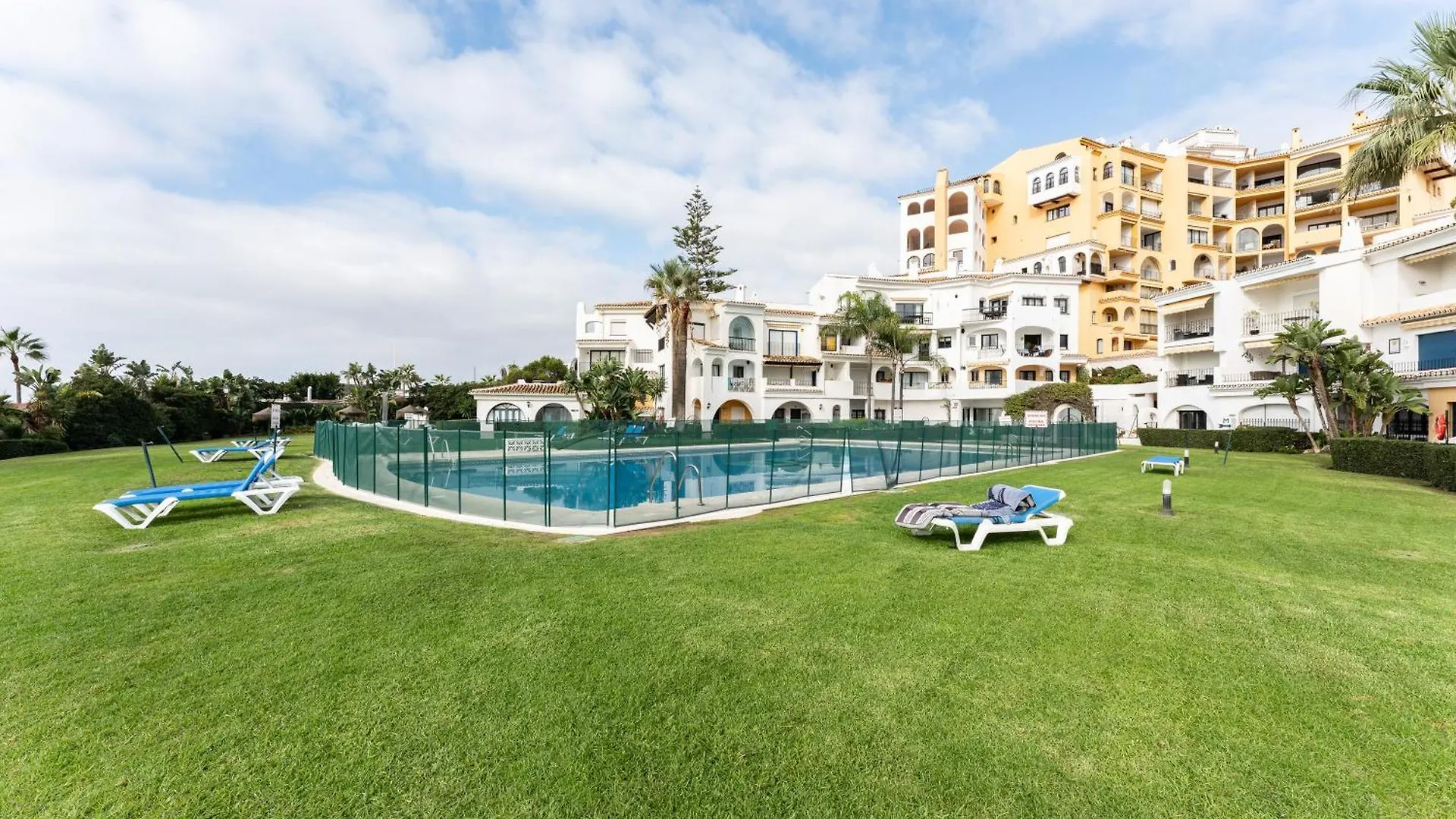 Beautiful Frontline Apartment Marbella