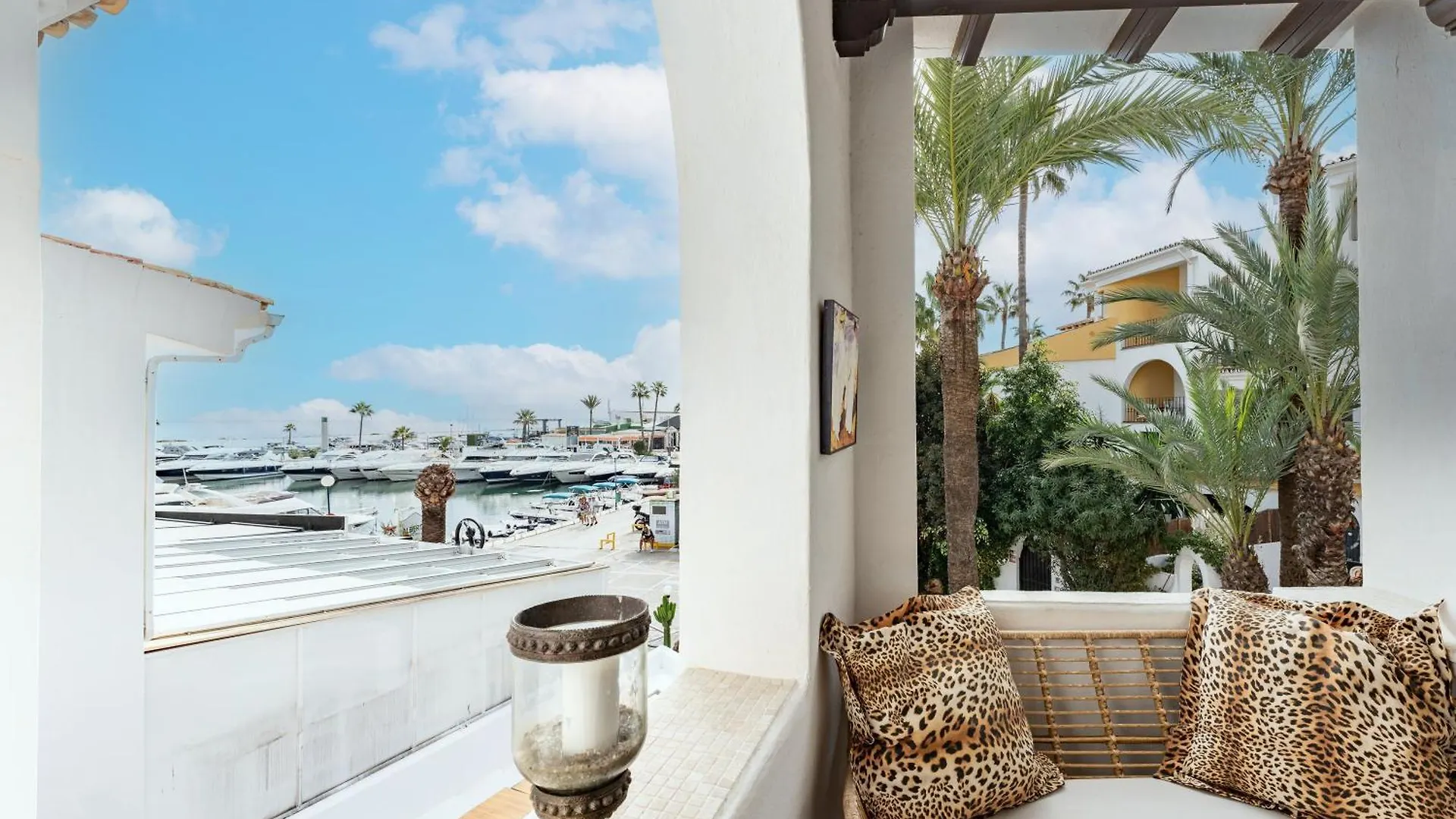 Beautiful Frontline Apartment Marbella