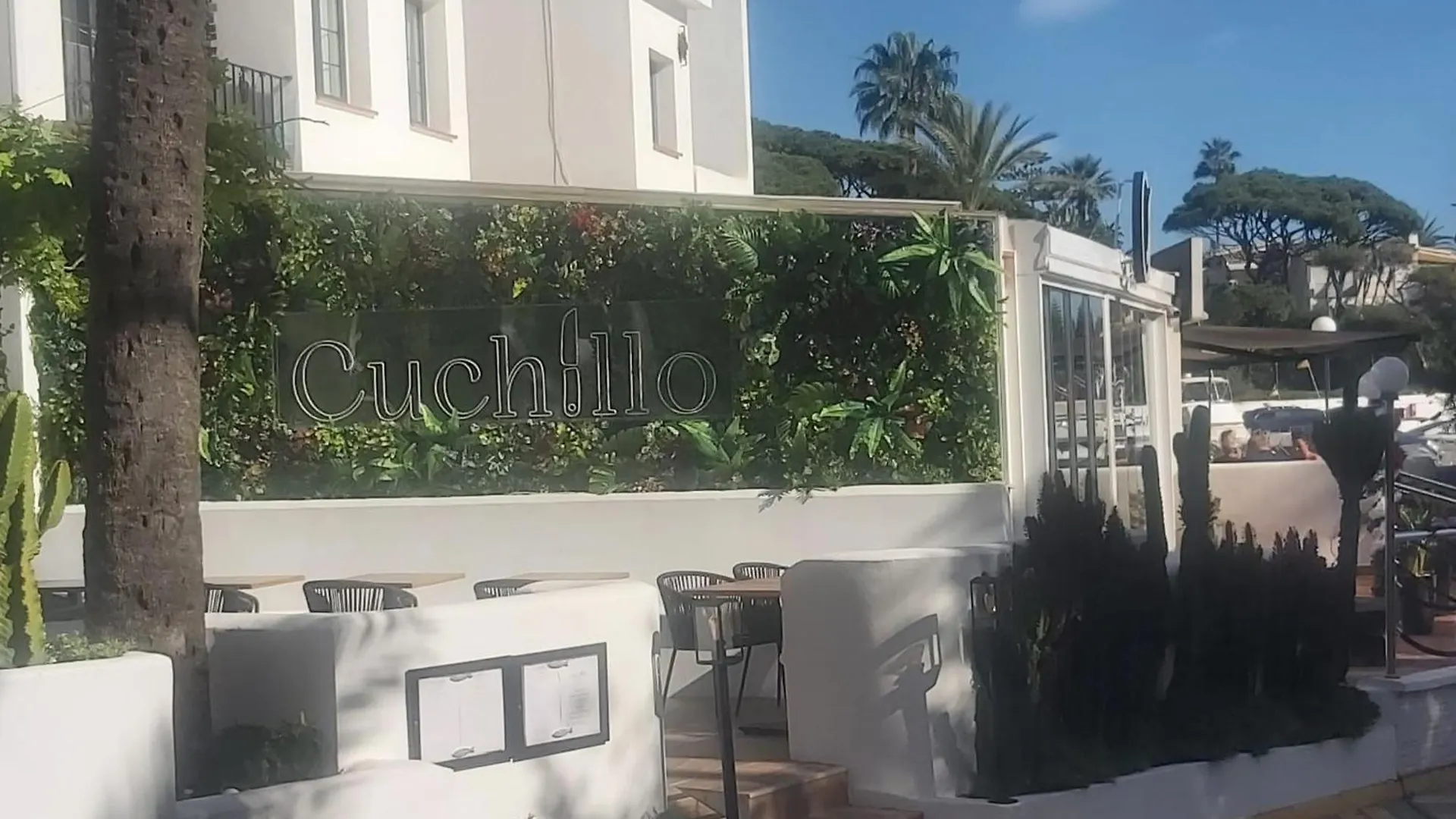 Beautiful Frontline Apartment Marbella 0*,